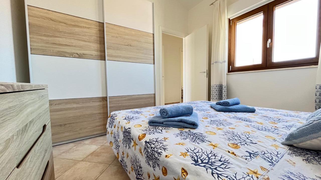 Attici Con Terrazzo Vista Mare Apartment Calasetta Exterior photo